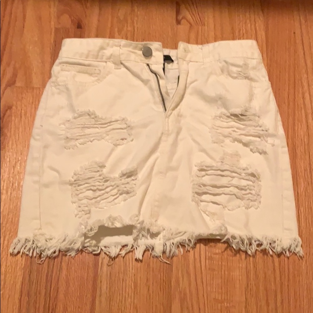 Ripped mini skirt